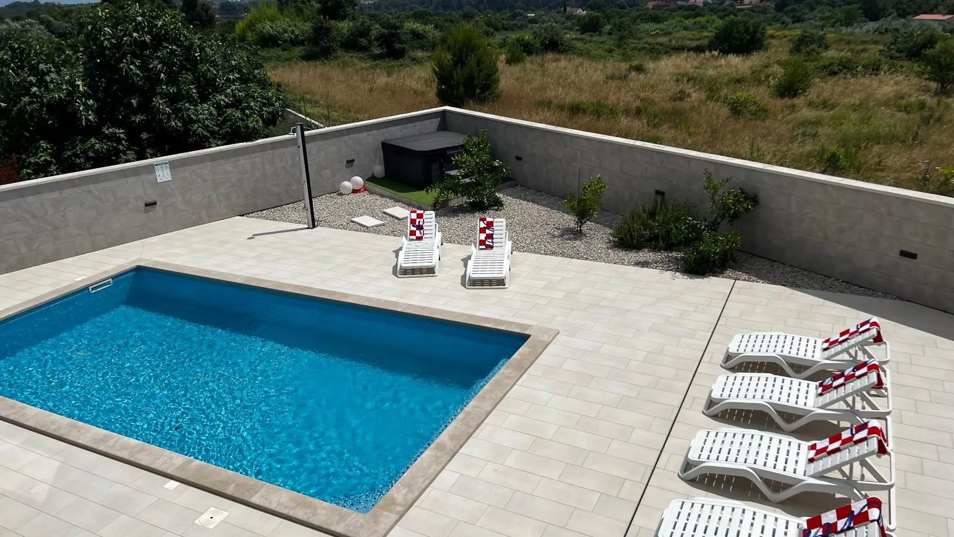 Villa Mare - Modern Villa With Swimming Pool And Jacuzzi Pola 0*,  Croazia